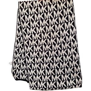 Michael Kors Signature Logo Scarf-Black/White